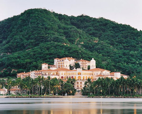 Best Golf Resorts in Mexico - The Isla Navidad golf Marina and Resort