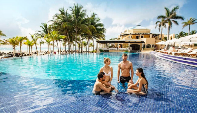 Royal Hideaway Playacar