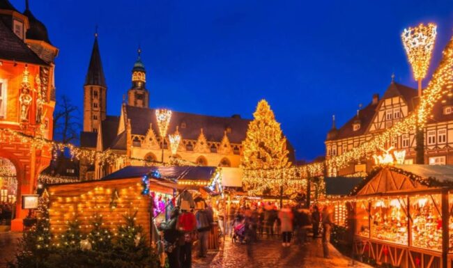 Dazzling Decorations and Lights - Best Christmas Vacation Spots in Mexico