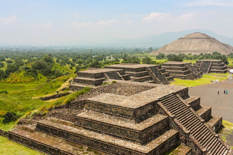 Exploring the Ruins of Teotihuacan travel guide