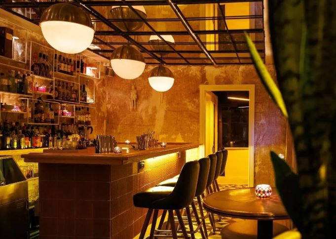 Toronto hidden attractions - The Distillery District’s Secret Speakeasies